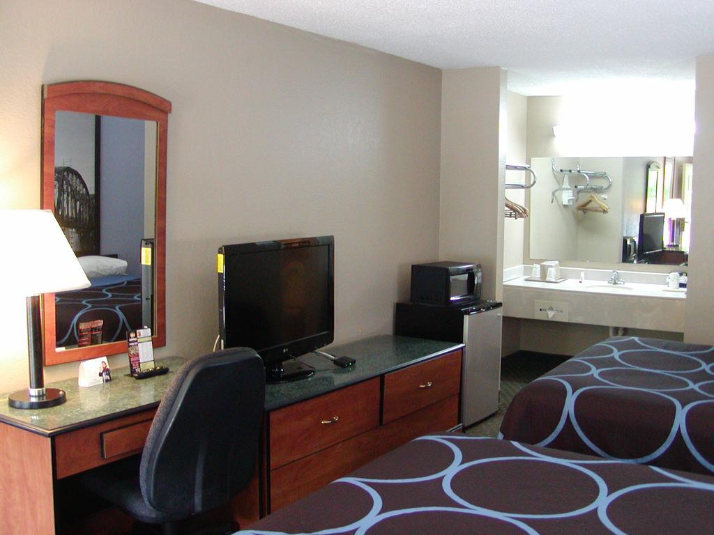 Super 8 By Wyndham Bossier City/Shreveport Area Luaran gambar